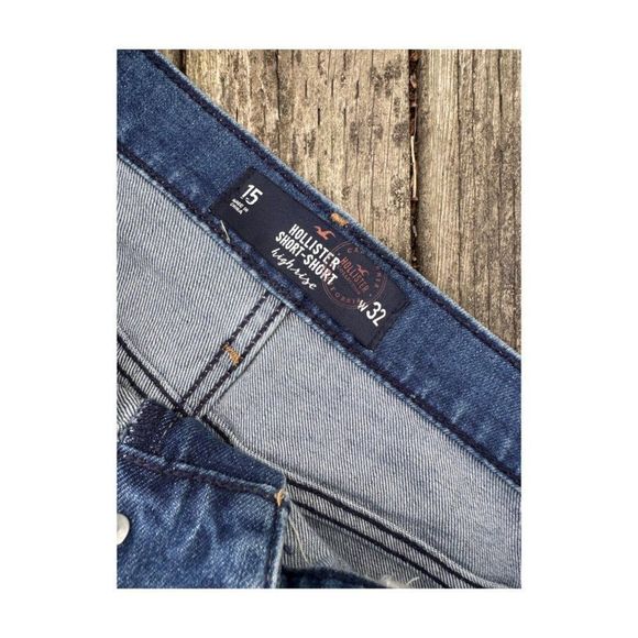 Hollister High Rise Short Short Denim Cut-Off Shorts Med Wash Sz 32 - Picture 2 of 5
